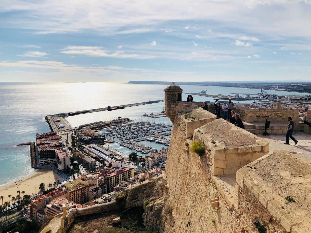 White Loft Alicante Bagian luar foto