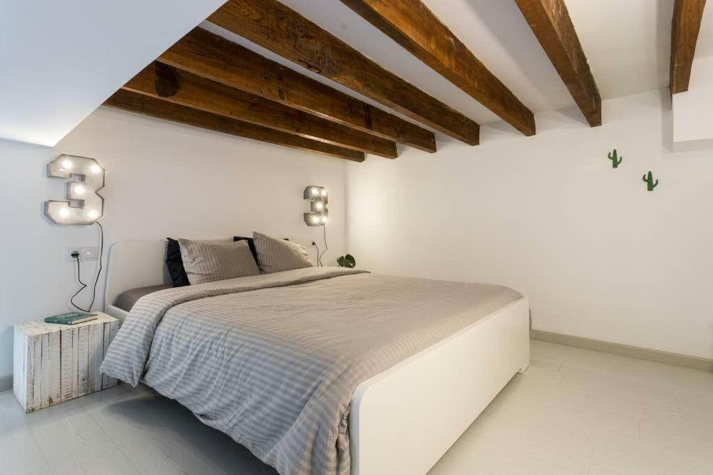 White Loft Alicante Bagian luar foto